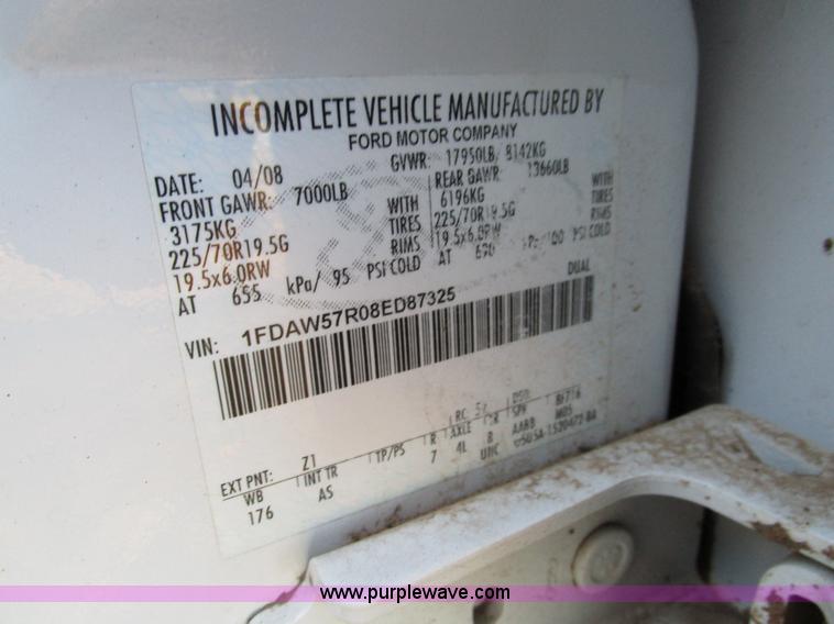 image for item D2244 2008 Ford F550 Super Duty XL flatbed truck