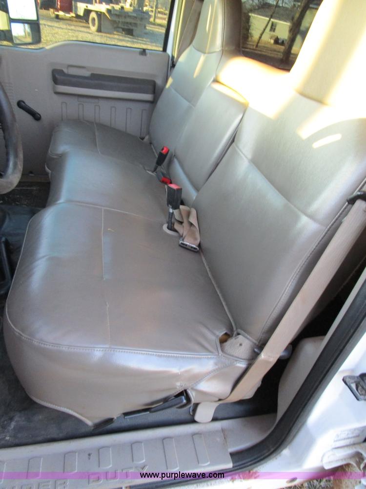 image for item D2244 2008 Ford F550 Super Duty XL flatbed truck