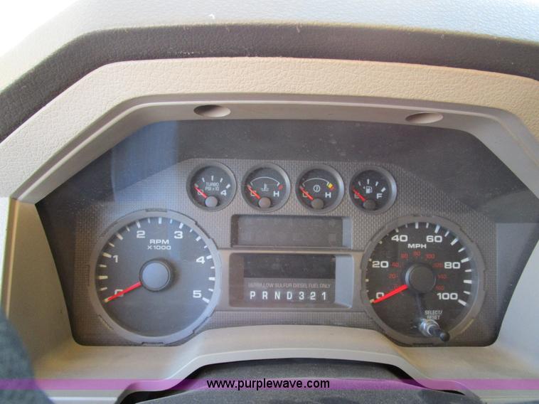 image for item D2244 2008 Ford F550 Super Duty XL flatbed truck