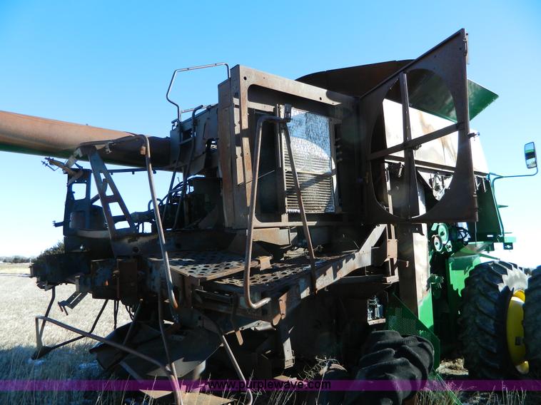 image for item D6110 2009 John Deere 9770 STS combine