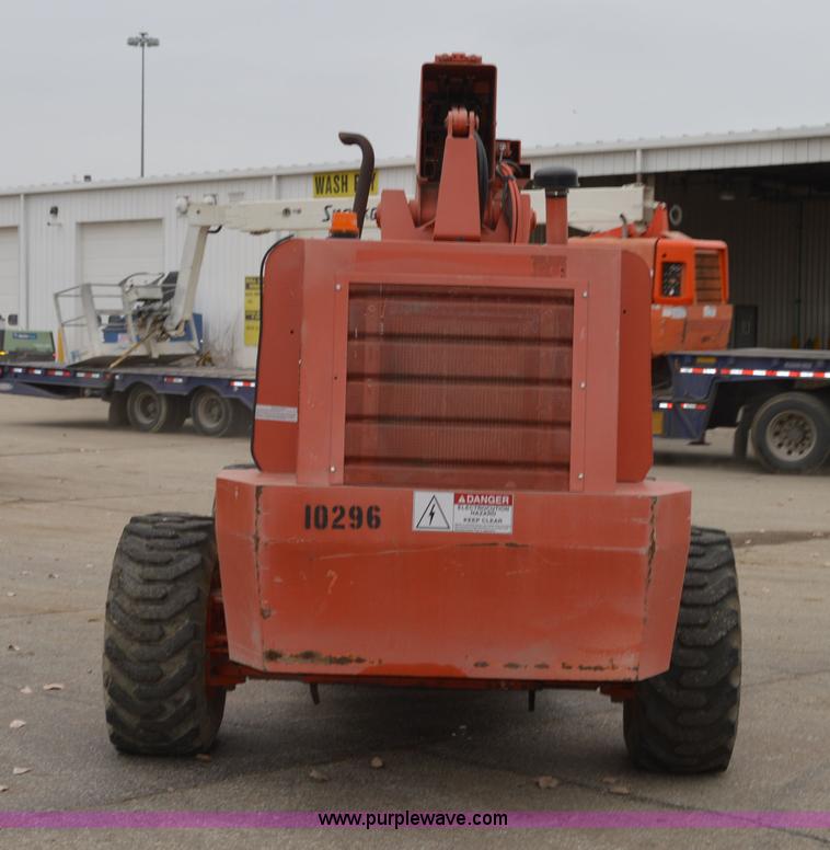 image for item F8915 2001 Snorkel TB66J boom lift