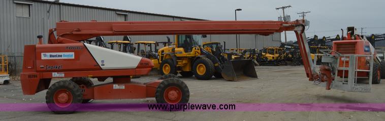 image for item F8915 2001 Snorkel TB66J boom lift