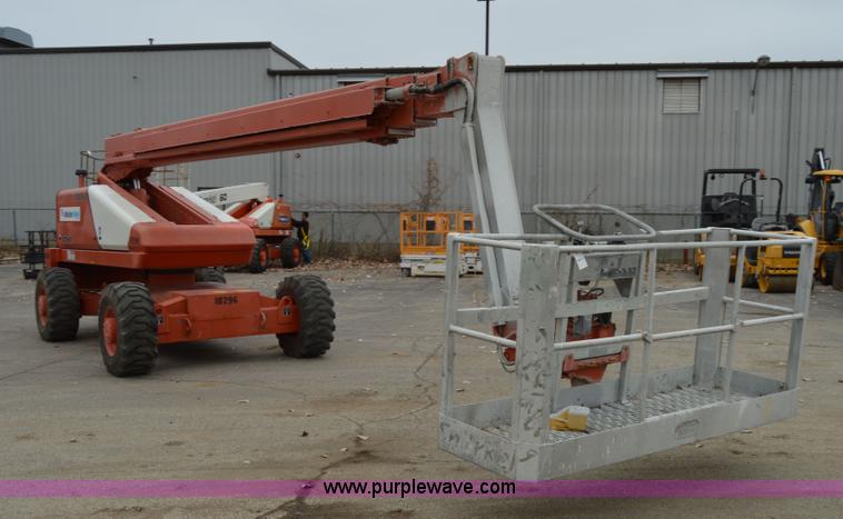 image for item F8915 2001 Snorkel TB66J boom lift