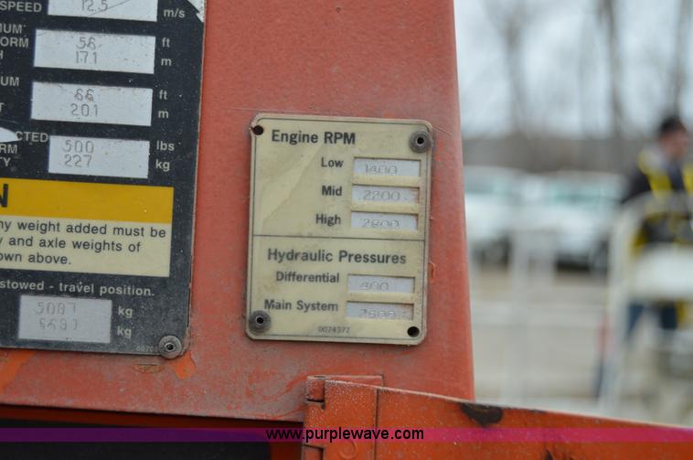 image for item F8915 2001 Snorkel TB66J boom lift