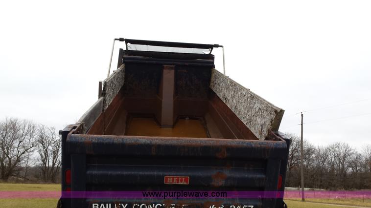 image for item F8927 1996 International 8200 dump truck