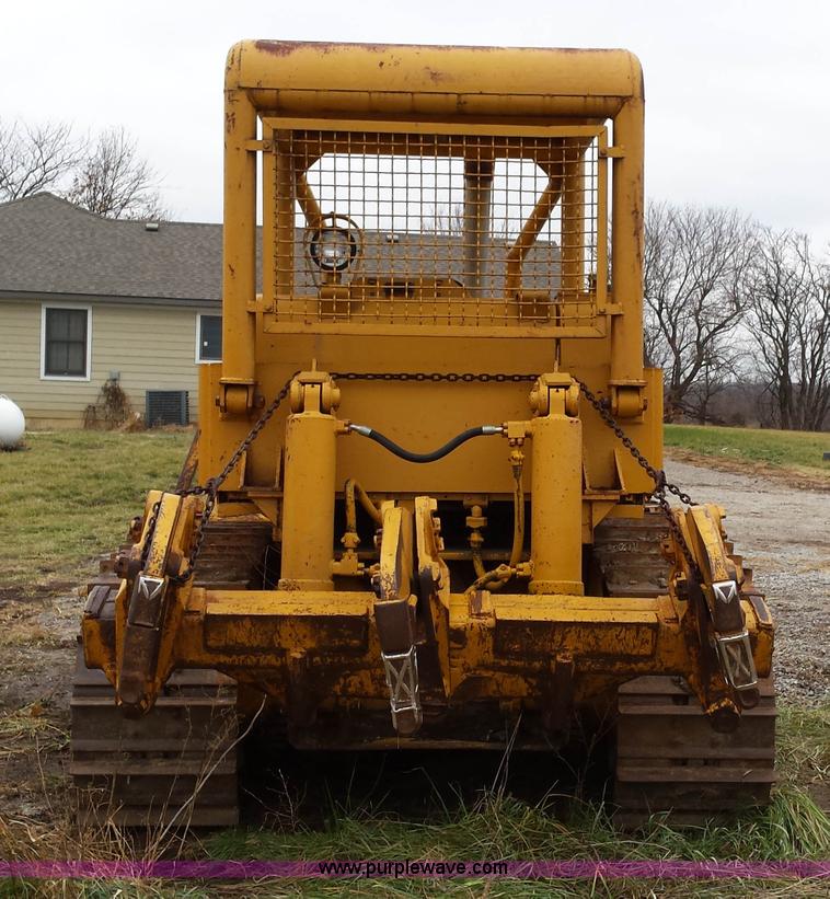 image for item F8928 1971 International TD15B-PS dozer