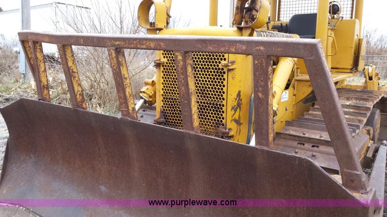 image for item F8928 1971 International TD15B-PS dozer