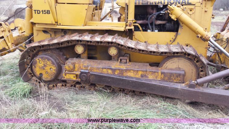 image for item F8928 1971 International TD15B-PS dozer