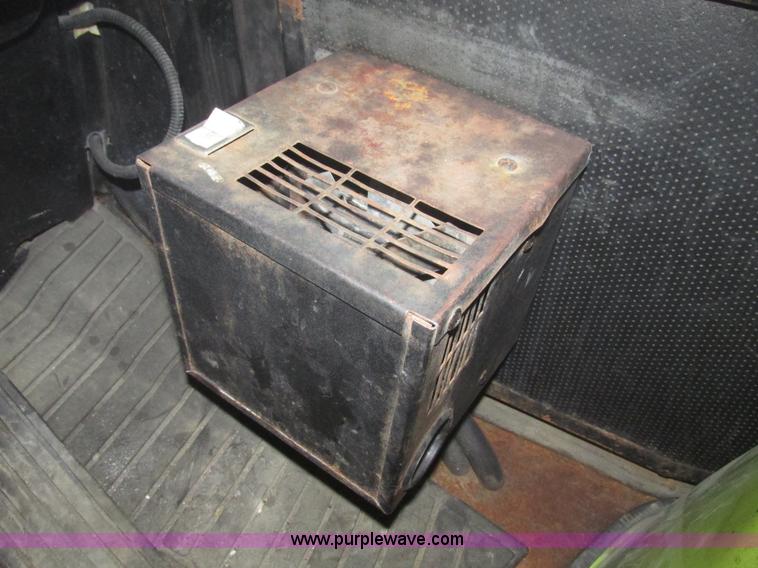 image for item G9839 1998 Clark CGP30 Gensis Type D forklift