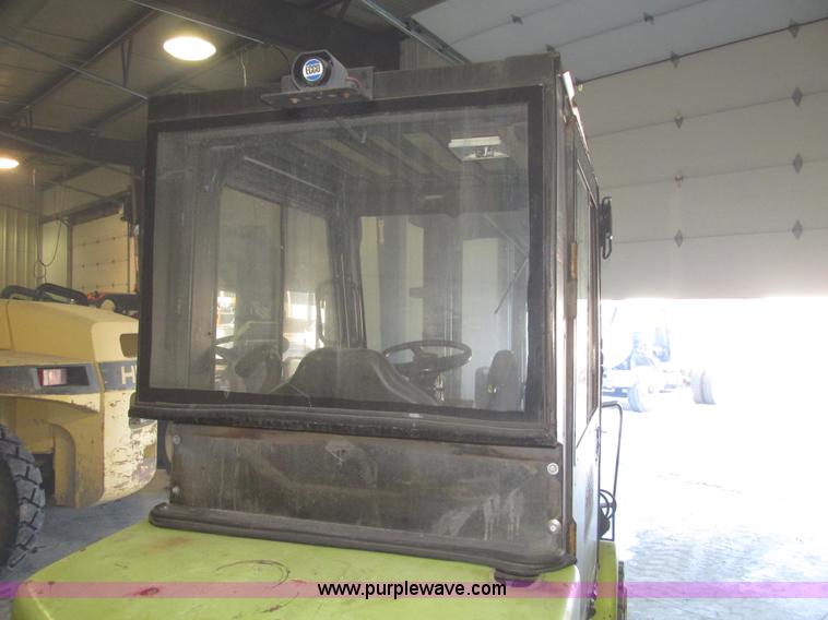 image for item G9839 1998 Clark CGP30 Gensis Type D forklift