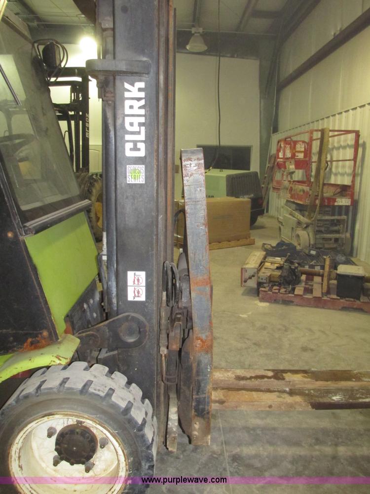 image for item G9839 1998 Clark CGP30 Gensis Type D forklift