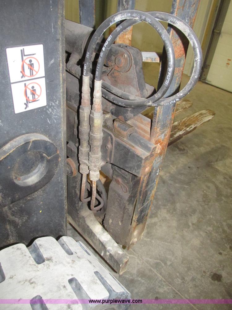 image for item G9839 1998 Clark CGP30 Gensis Type D forklift