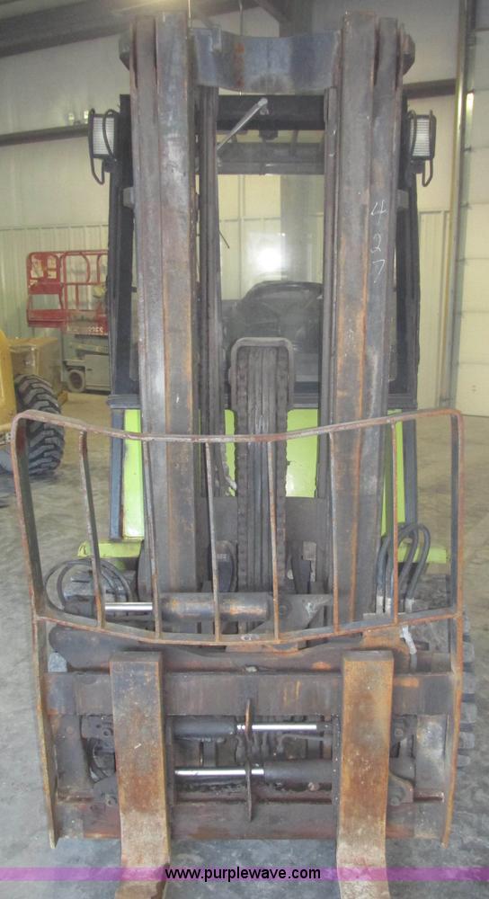image for item G9839 1998 Clark CGP30 Gensis Type D forklift