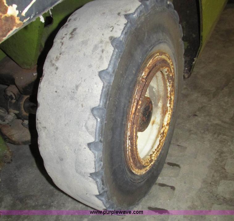 image for item G9839 1998 Clark CGP30 Gensis Type D forklift