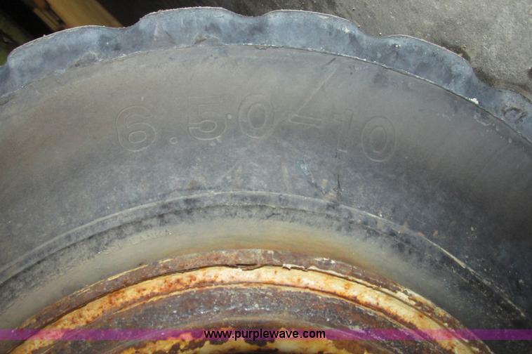 image for item G9839 1998 Clark CGP30 Gensis Type D forklift