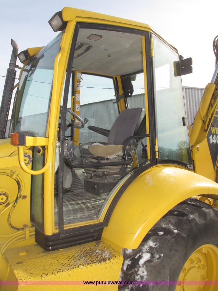 image for item G9852 1999 Komatsu WB140 backhoe