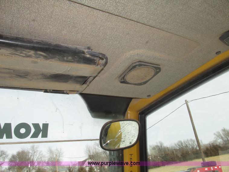 image for item G9852 1999 Komatsu WB140 backhoe