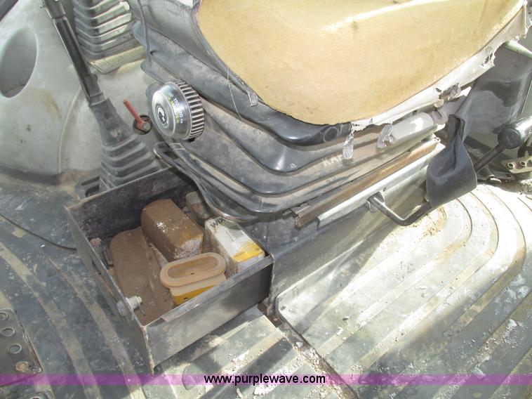 image for item G9852 1999 Komatsu WB140 backhoe