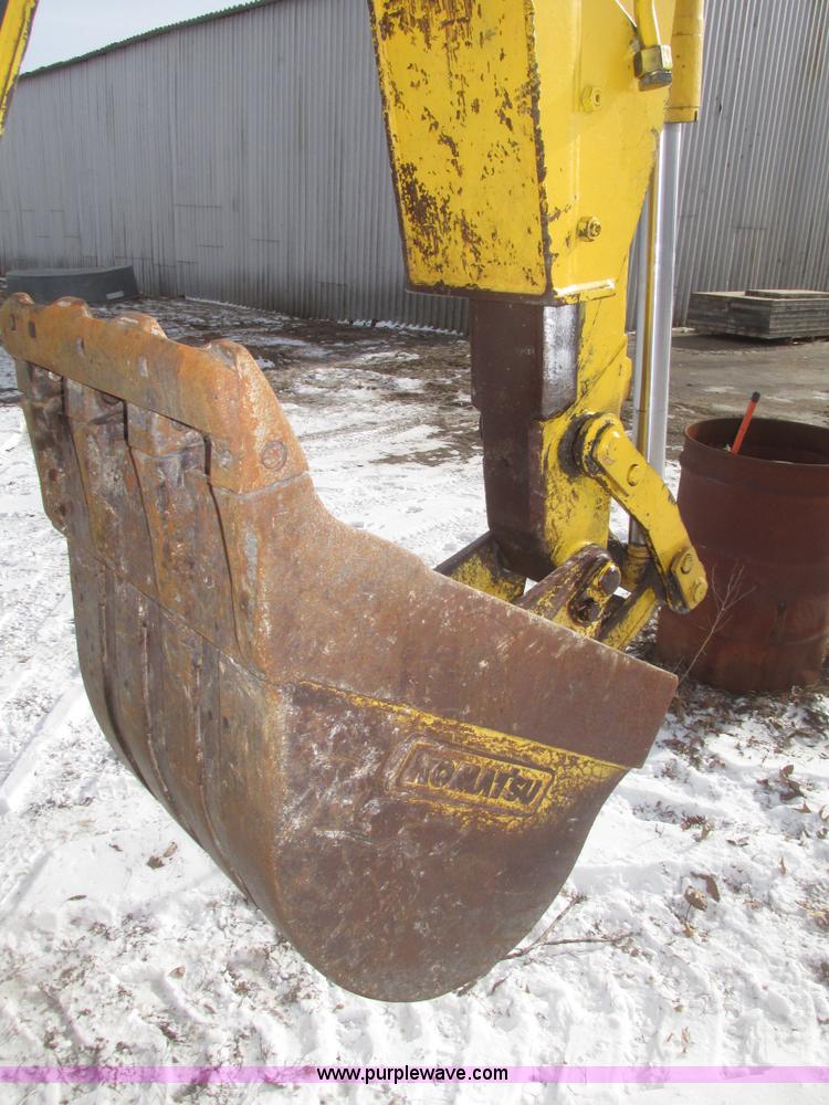 image for item G9852 1999 Komatsu WB140 backhoe