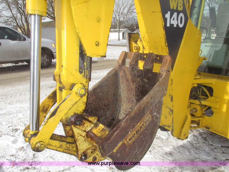 image for item G9852 1999 Komatsu WB140 backhoe