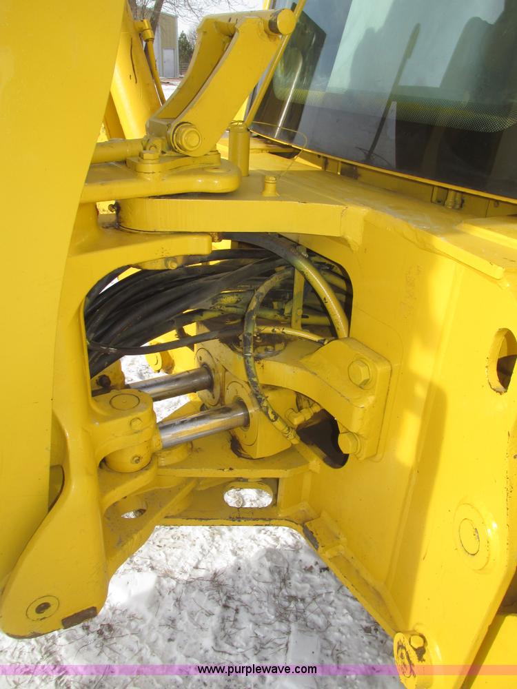 image for item G9852 1999 Komatsu WB140 backhoe