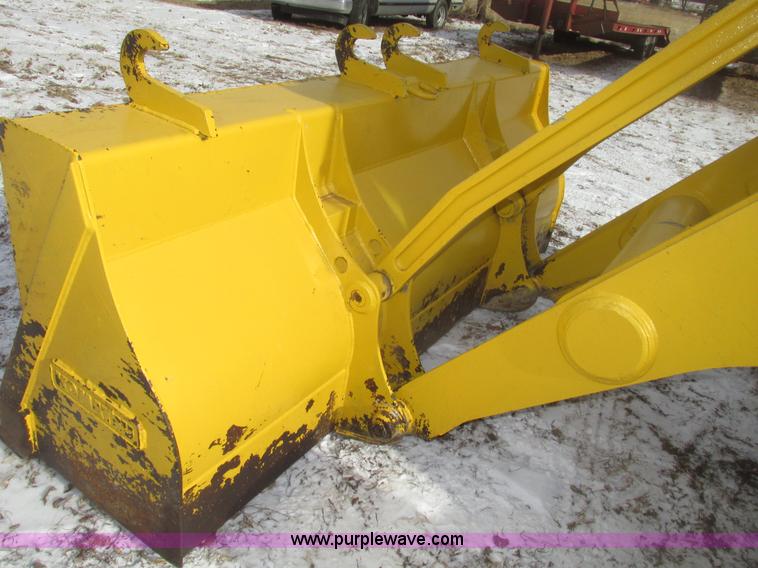 image for item G9852 1999 Komatsu WB140 backhoe