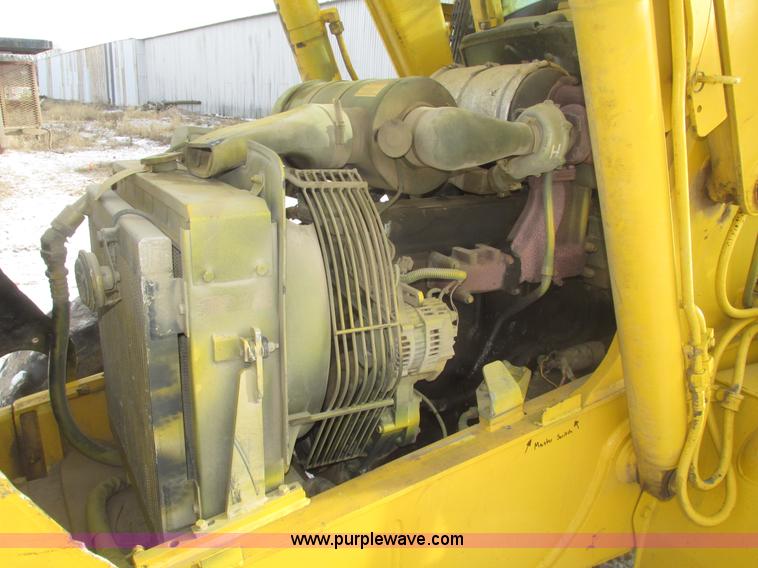 image for item G9852 1999 Komatsu WB140 backhoe