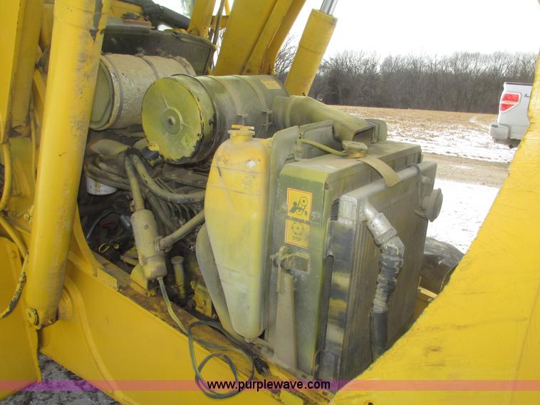 image for item G9852 1999 Komatsu WB140 backhoe