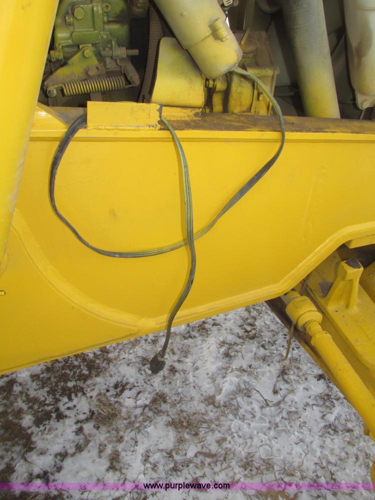 image for item G9852 1999 Komatsu WB140 backhoe