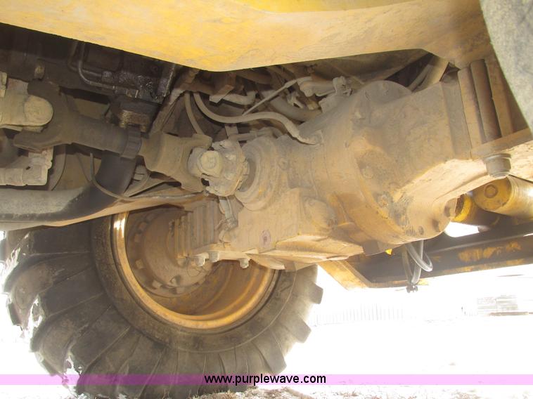 image for item G9852 1999 Komatsu WB140 backhoe