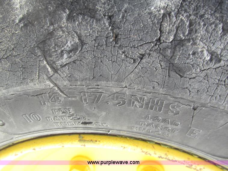 image for item G9852 1999 Komatsu WB140 backhoe