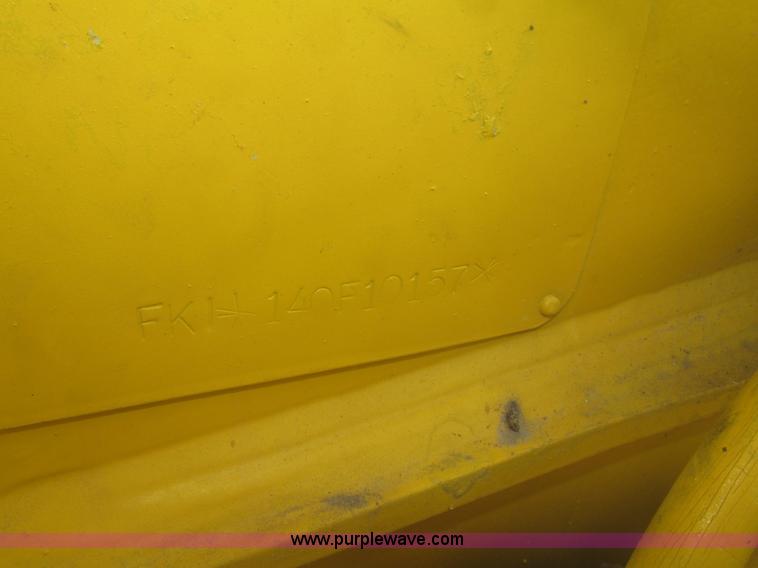 image for item G9852 1999 Komatsu WB140 backhoe