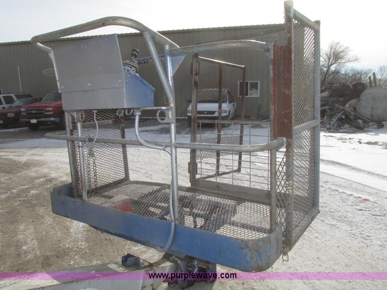 image for item G9853 Mark Lift 42C boomlift