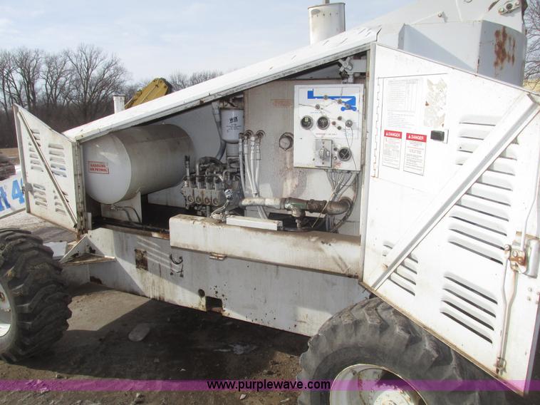 image for item G9853 Mark Lift 42C boomlift