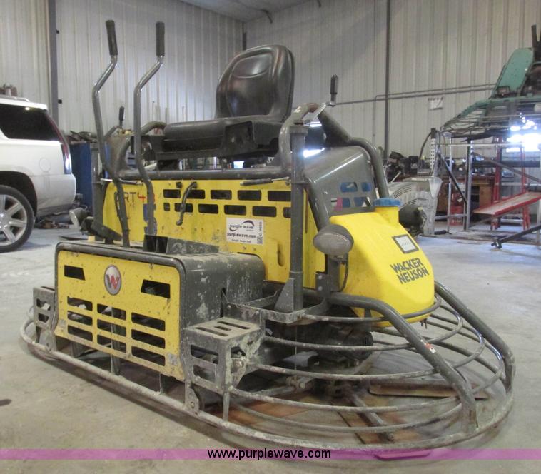 image for item G9855 Wacker Neuson CRT48 power trowel