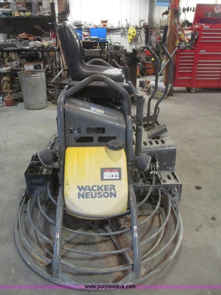 image for item G9855 Wacker Neuson CRT48 power trowel