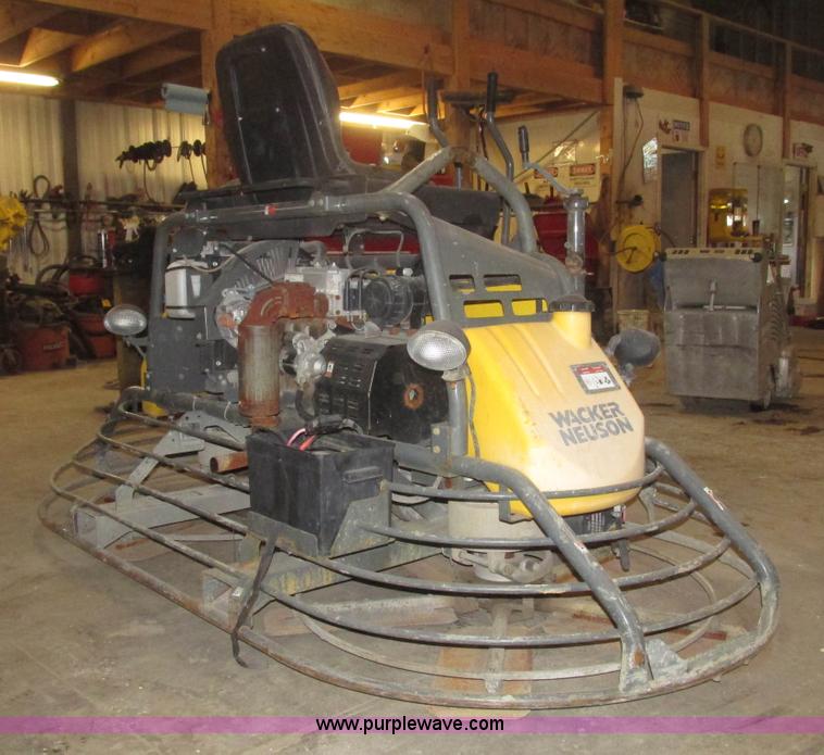 image for item G9855 Wacker Neuson CRT48 power trowel