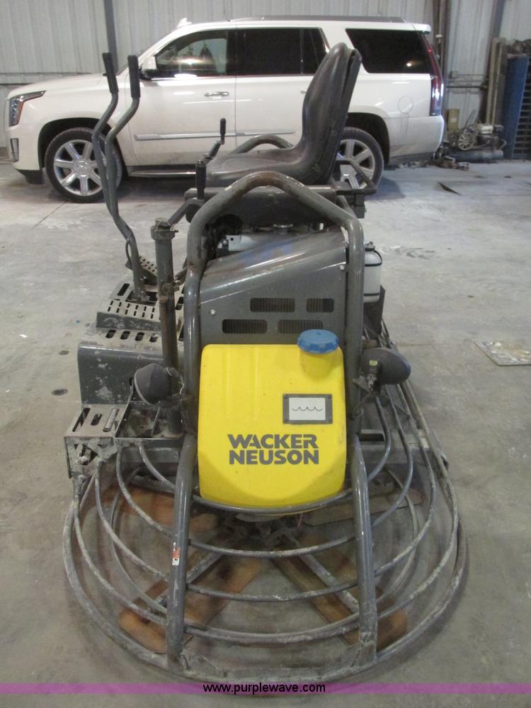 image for item G9855 Wacker Neuson CRT48 power trowel