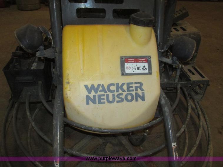 image for item G9855 Wacker Neuson CRT48 power trowel
