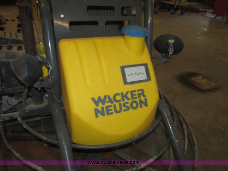 image for item G9855 Wacker Neuson CRT48 power trowel