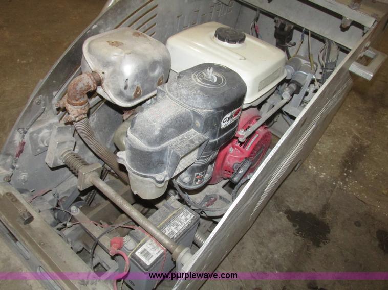 image for item G9856 Soff Cut G2000 self-propelled concrete saw