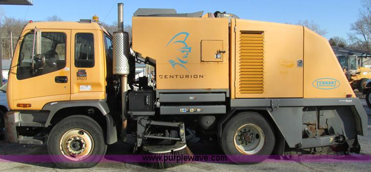 image for item H7617 2004 GMC T7500 Centurion street sweeper