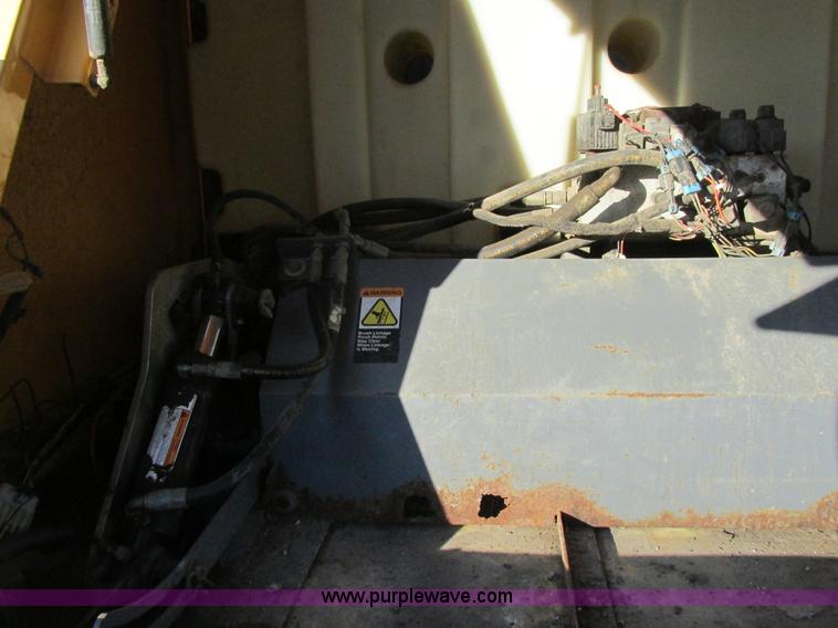 image for item H7617 2004 GMC T7500 Centurion street sweeper