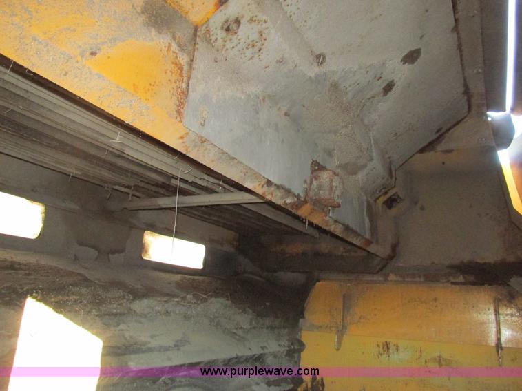 image for item H7617 2004 GMC T7500 Centurion street sweeper