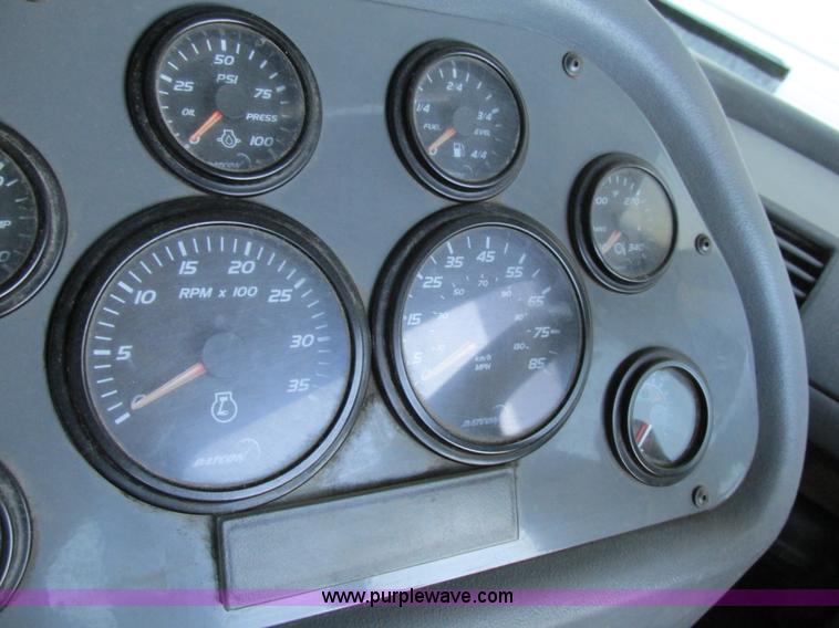 image for item H7618 2005 GMC T7500 Centurion Tennant street sweeper