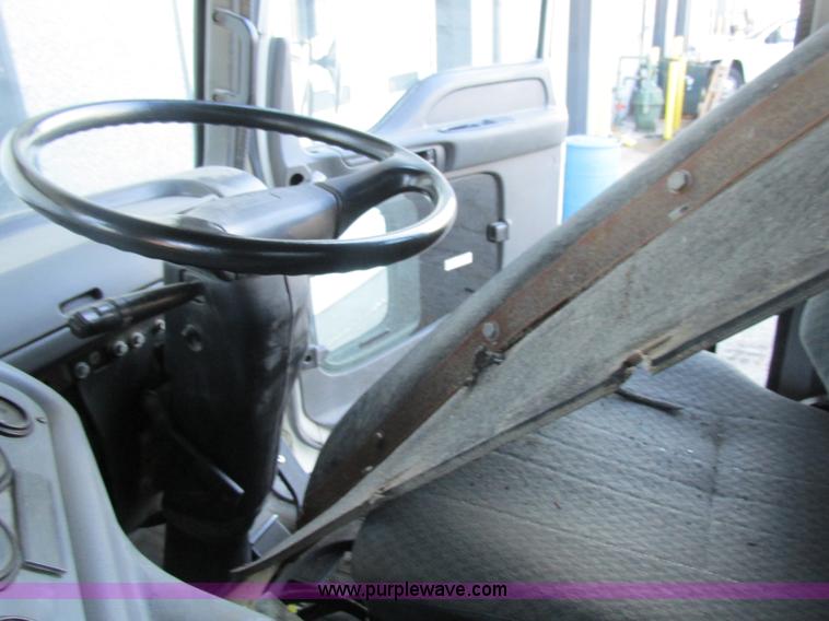 image for item H7618 2005 GMC T7500 Centurion Tennant street sweeper