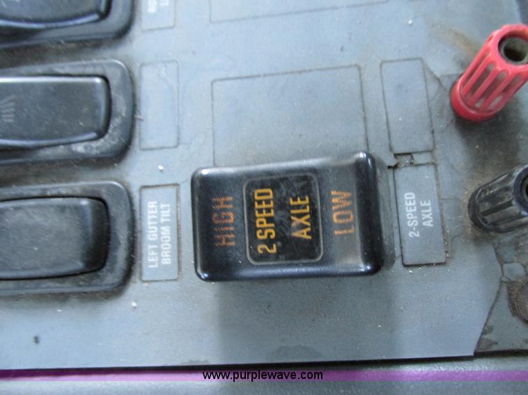 image for item H7618 2005 GMC T7500 Centurion Tennant street sweeper