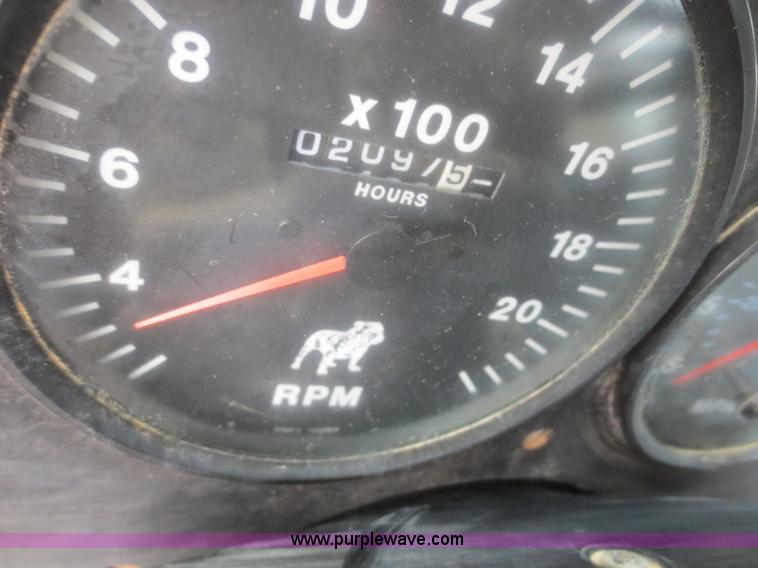 image for item I2125 1998 Mack CH613 semi truck