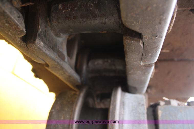 image for item I2375 2001 New Holland DC180 dozer