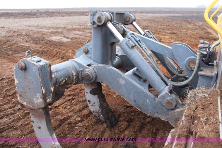 image for item I2375 2001 New Holland DC180 dozer